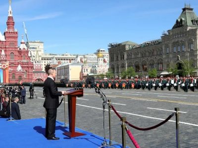В.Путин на параде 9.5.18. Фото: kremlin.ru В.Путин на параде 9.5.18. Фото: kremlin.ru
