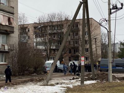 Дом на Пискаревском пр. (Санкт-Петербург), пострадавший от удара дрона, 2.03.24. Фото: t.me/sotaproject Дом на Пискаревском пр. (Санкт-Петербург), пострадавший от удара дрона, 2.03.24. Фото: t.me/sotaproject
