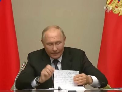 Владимир Путин на оперативном совещании в Ново-Огарево, 12.08.24. Скрин: t.me/abbasgallyamovpolitics Владимир Путин на оперативном совещании в Ново-Огарево, 12.08.24. Скрин: t.me/abbasgallyamovpolitics
